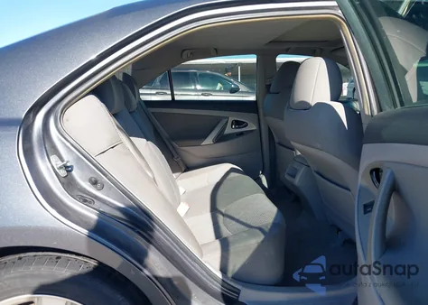 2011 Toyota Camry Se z USA, uszkodzony, nr VIN 4T1BF3EK0BU726130